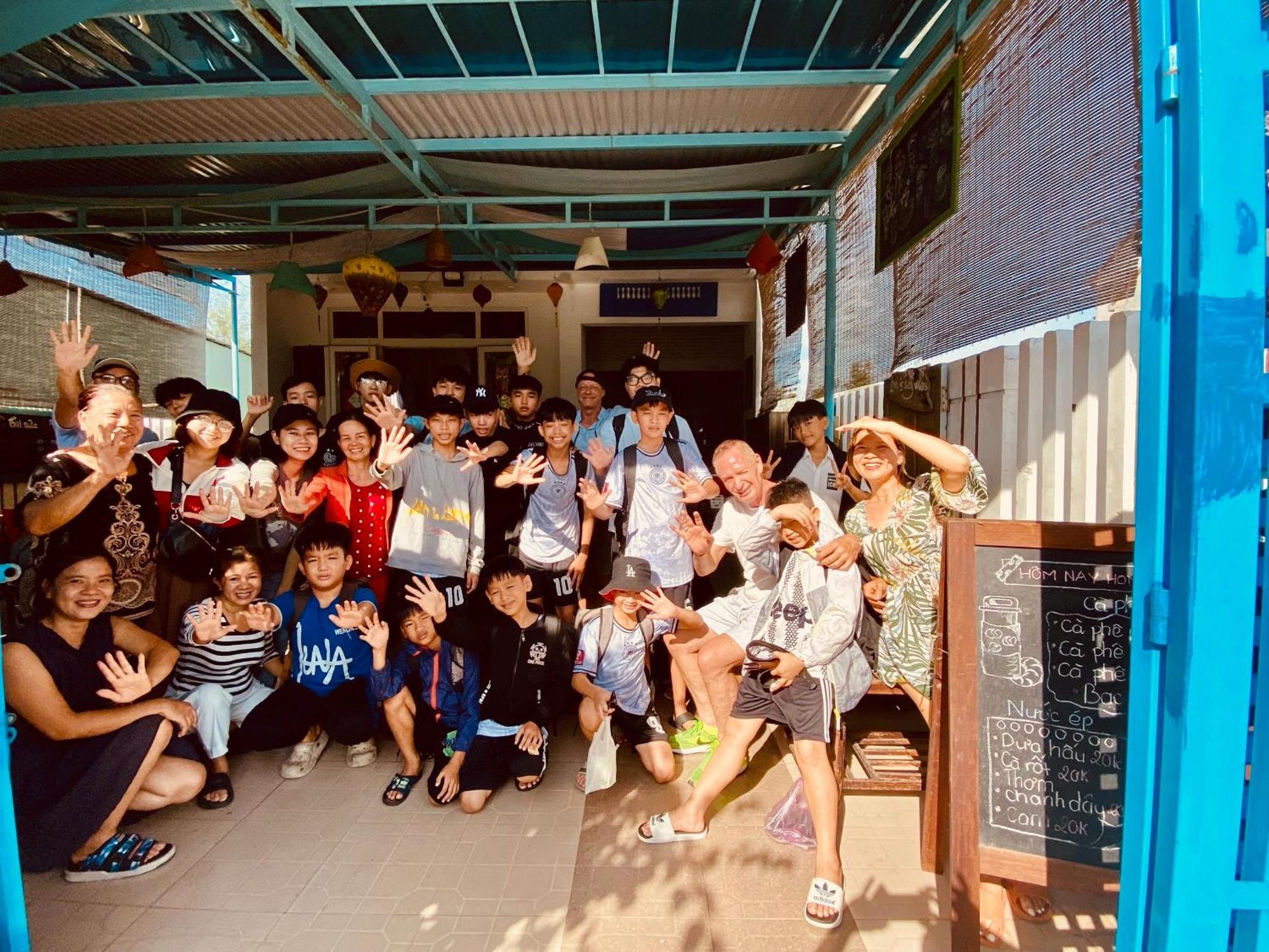 Golden Lantern Tam Thanh Homestay タムキー エクステリア 写真
