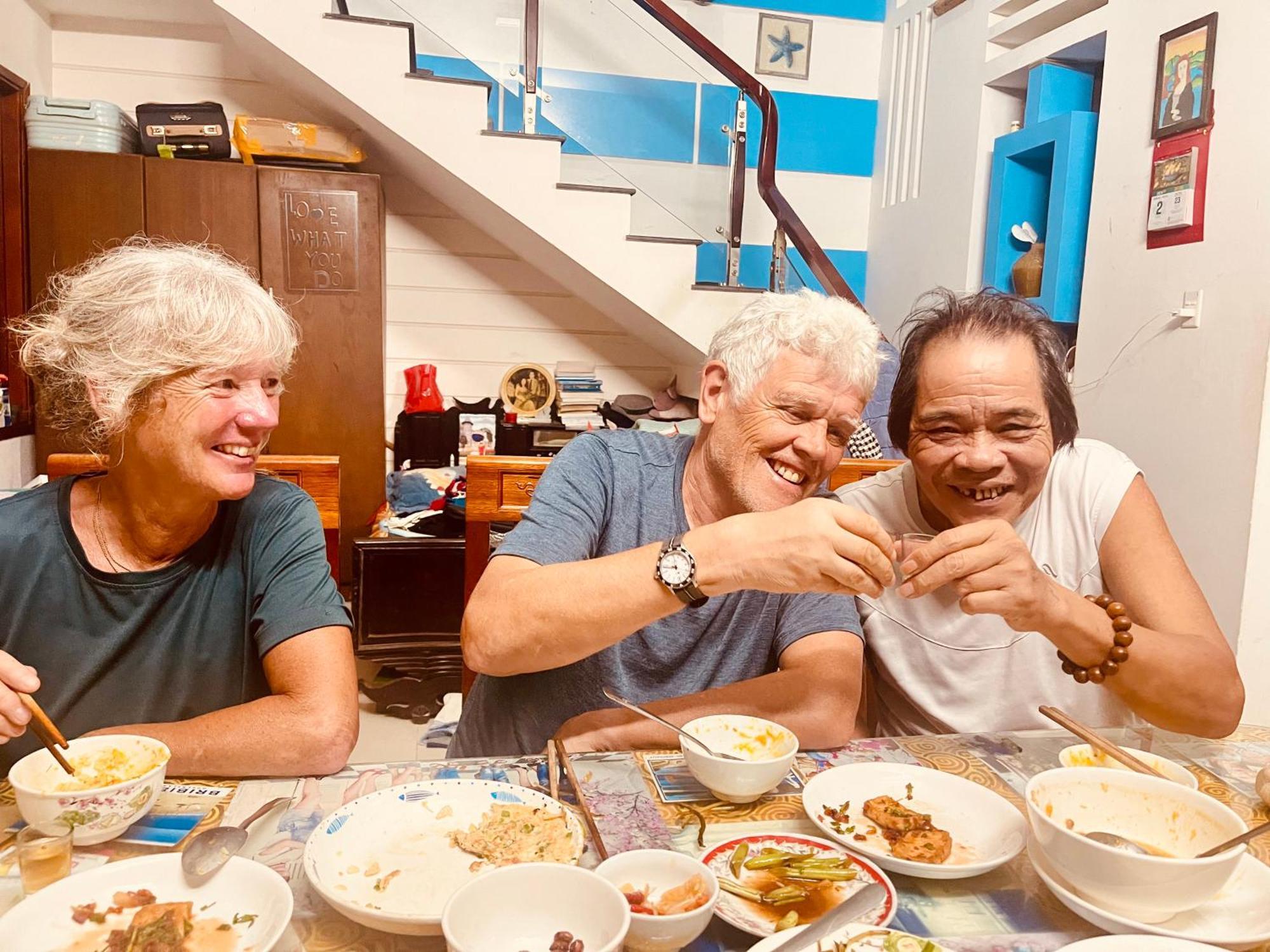 Golden Lantern Tam Thanh Homestay タムキー エクステリア 写真